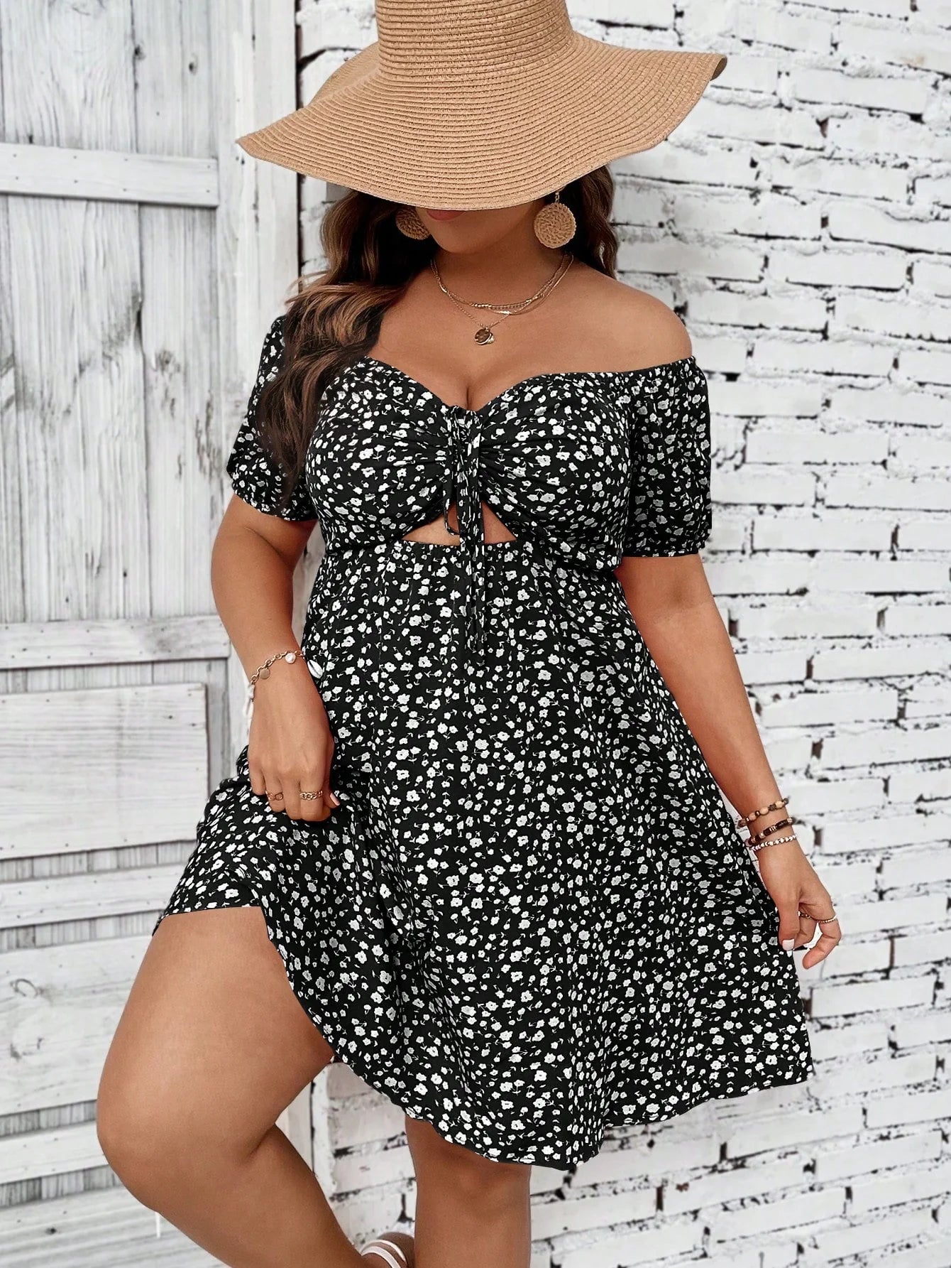Vestido Ombro a Ombro Plus Size Emma