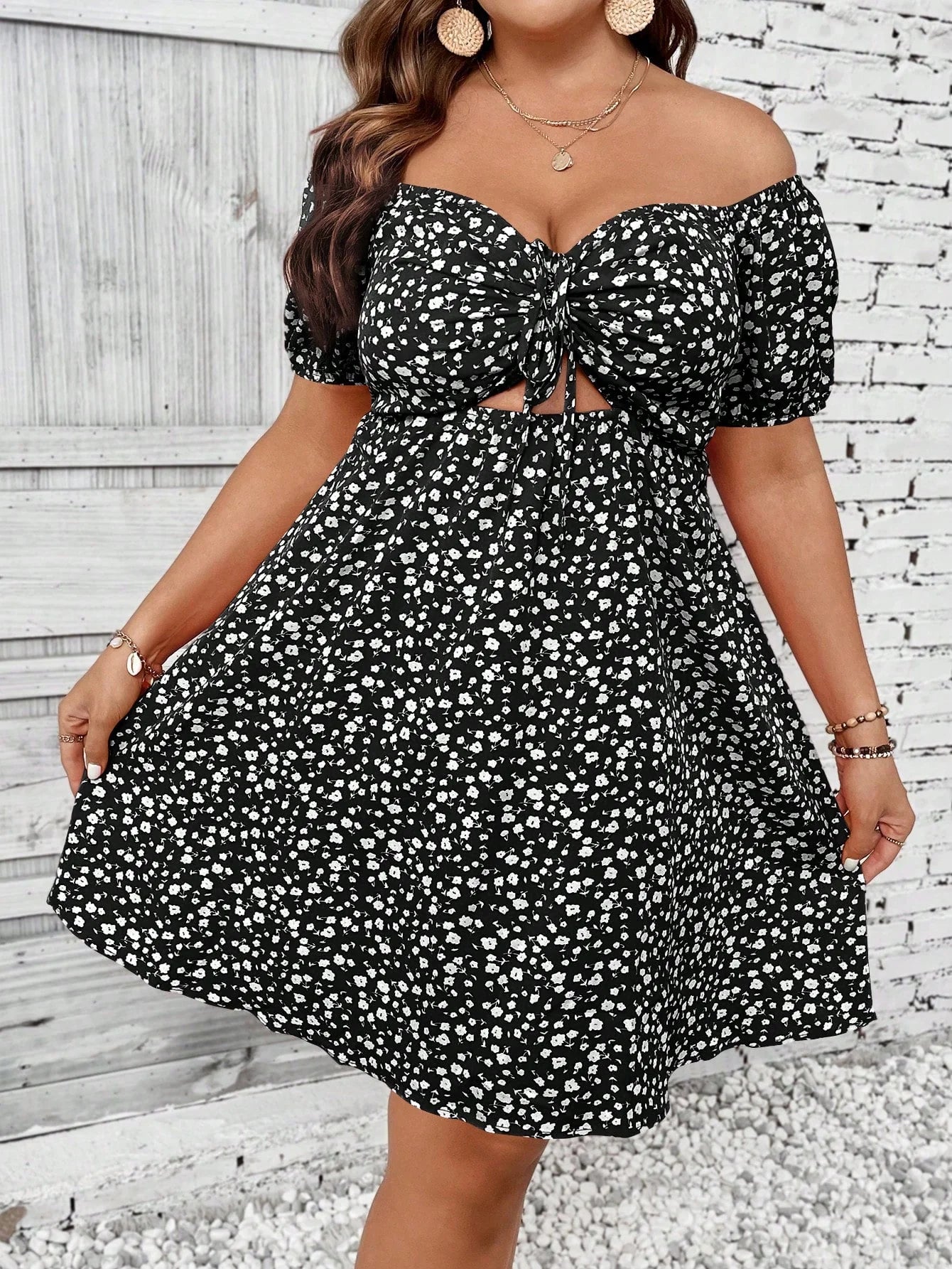 Vestido Ombro a Ombro Plus Size Emma