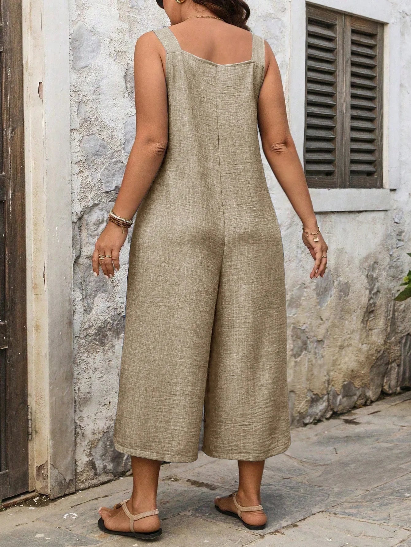 Macacão Plus Size Isis