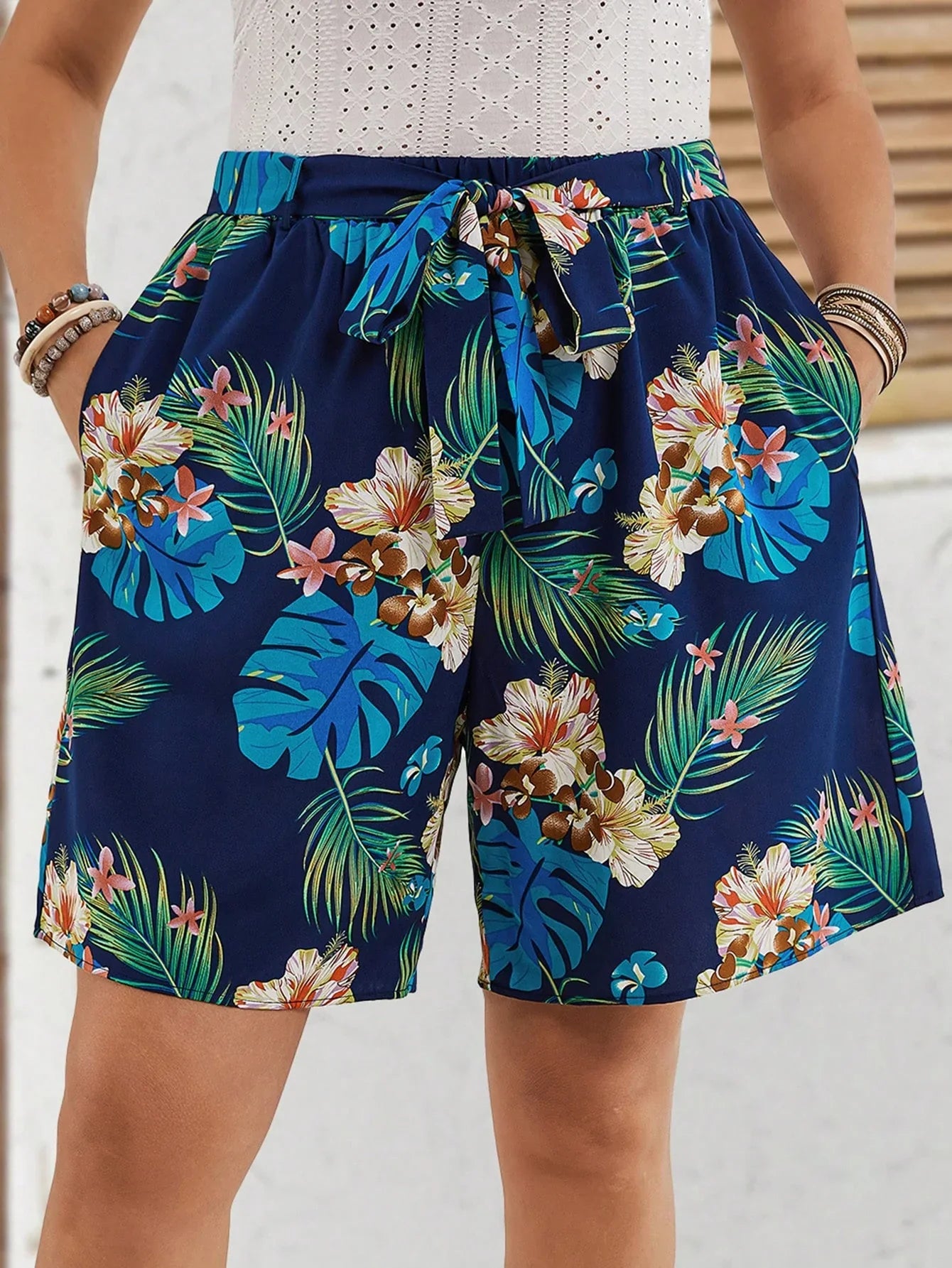 Shorts com Bolsos Plus Size