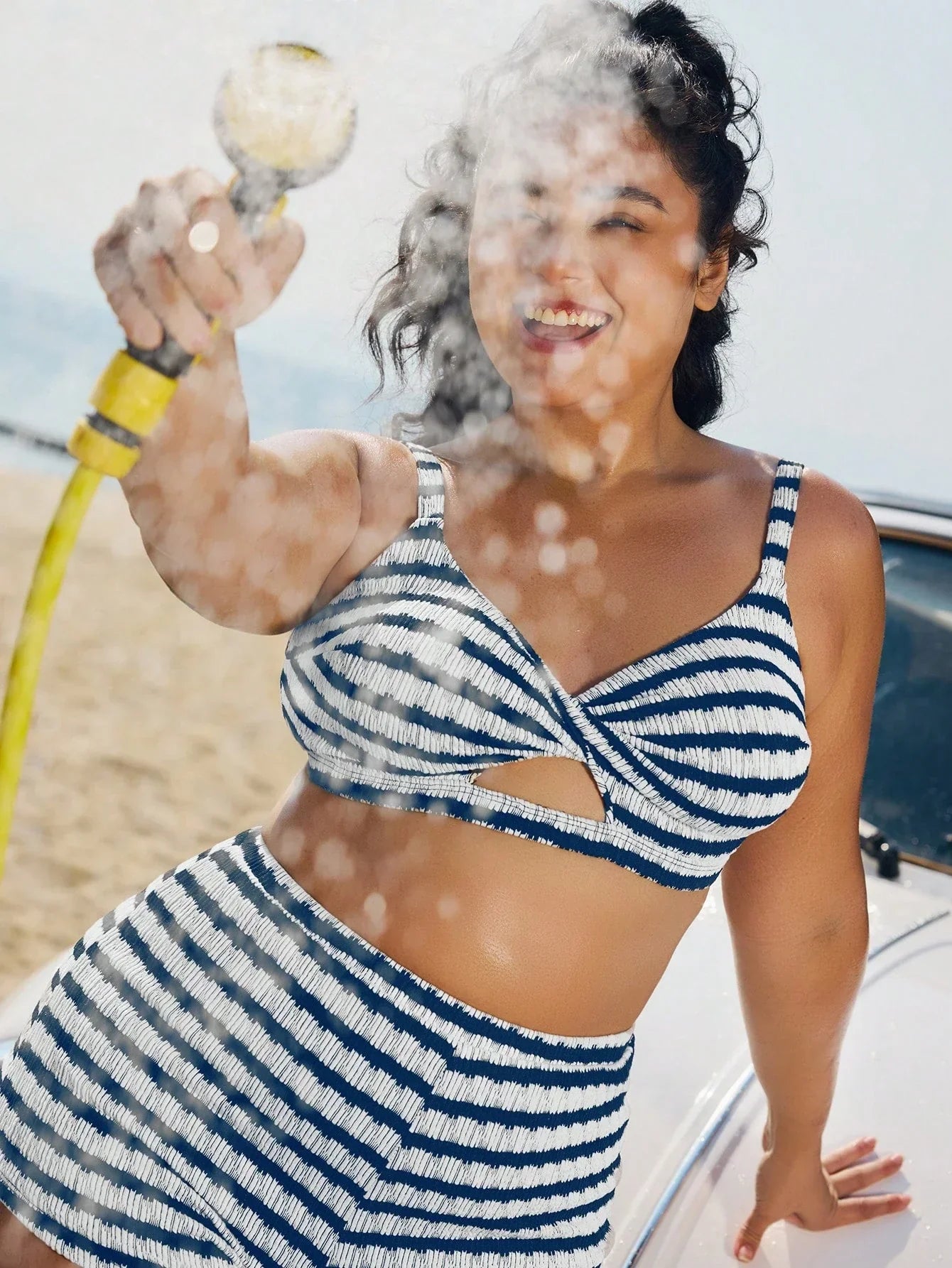 Biquíni Shorts Plus Size Listrado