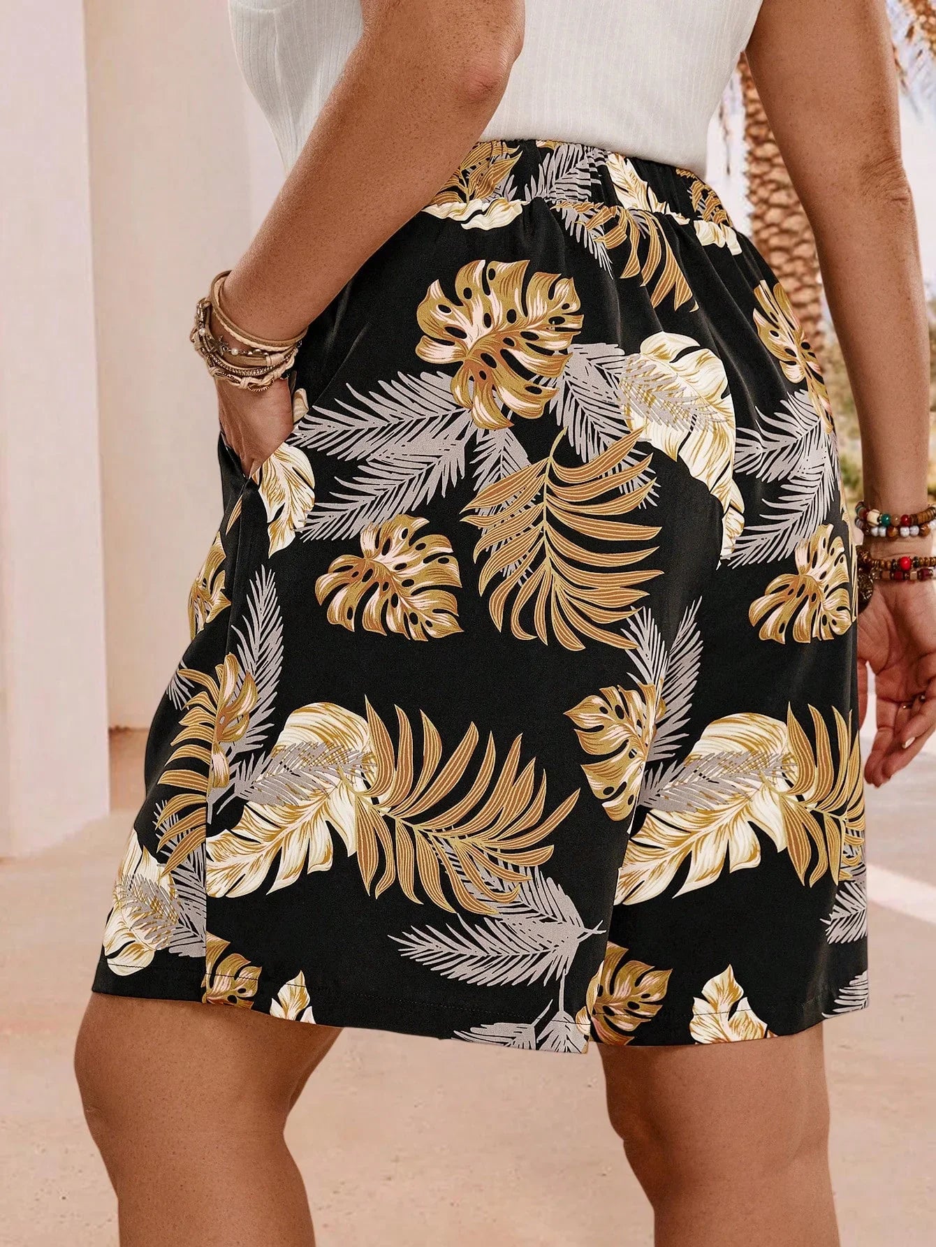 Shorts com Bolsos Plus Size