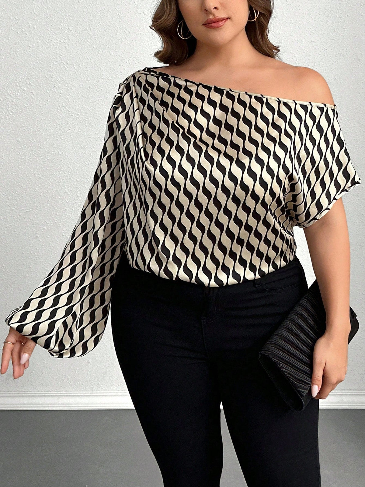 Blusa Plus Size Assimétrica Ariana