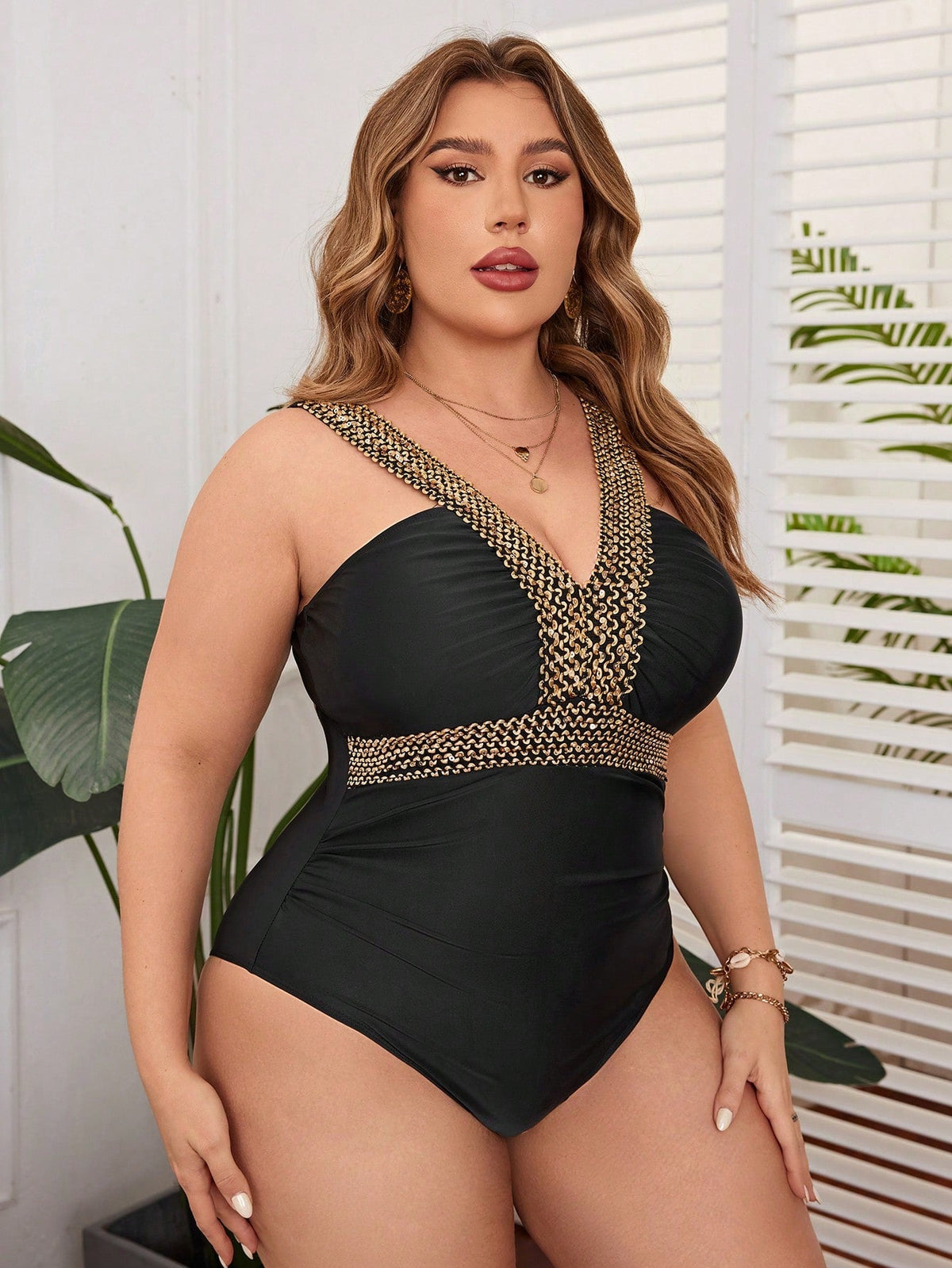 Maiô Elegante Plus Size Marilia