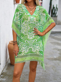 Saída de Praia Multicolorida com Estampa Paisley e Manga Morcego